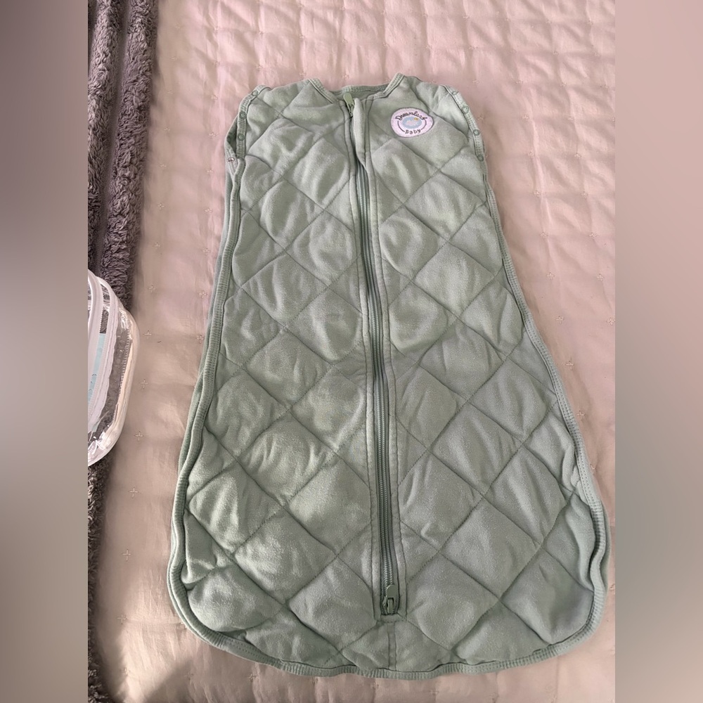 Dreamland Baby Weighted Swaddle - Sage Green - Picture 2 of 2